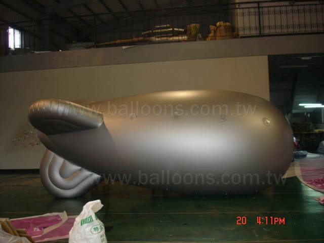 20ft long custom inflatable fins blimp客製圓形軟翅飛船氣球