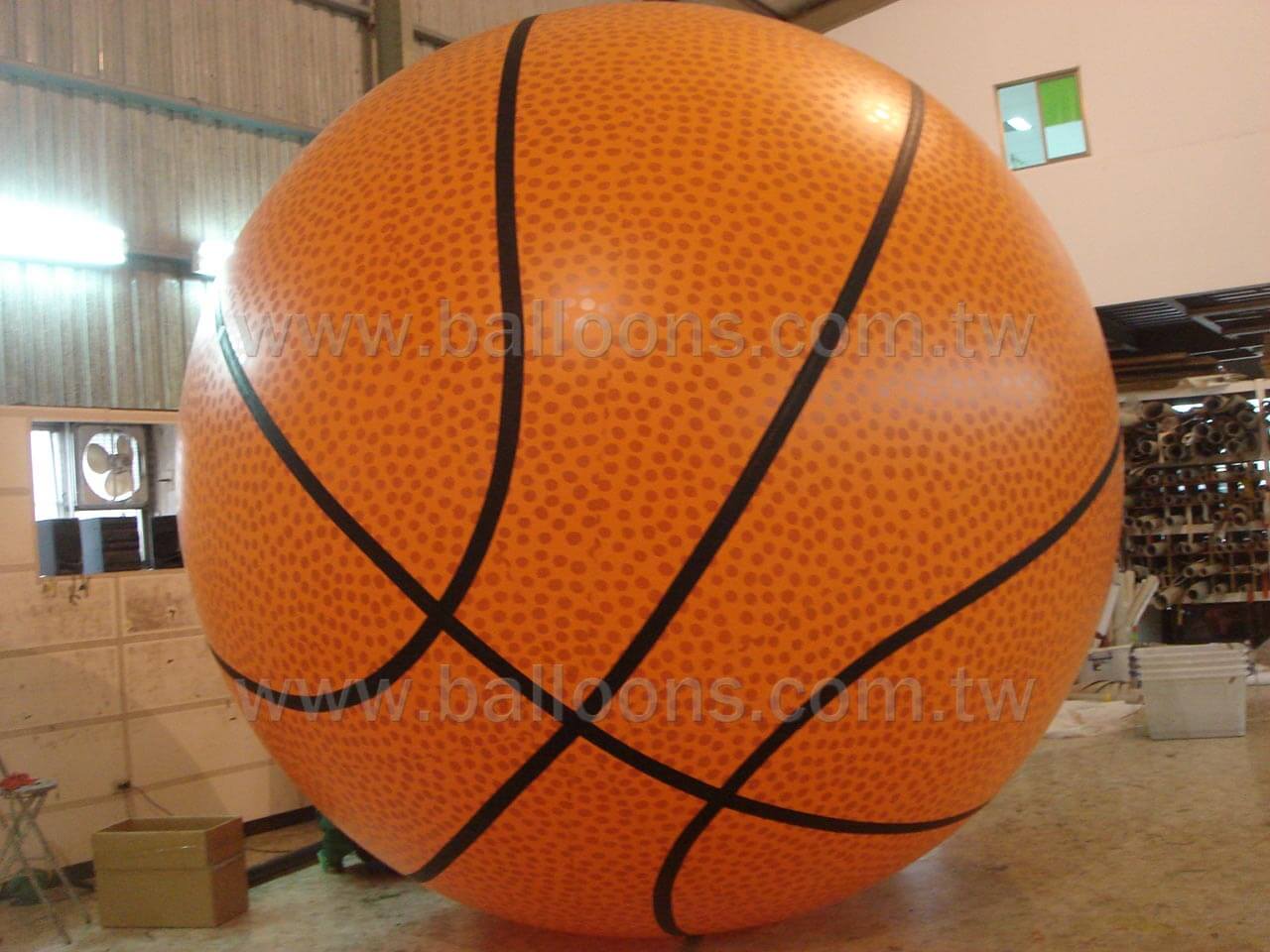 Inflatable advertising basketball balloon with printed patterns藍球廣告氣球