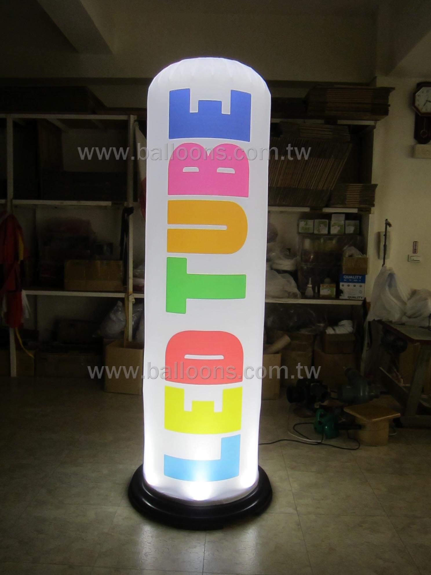 LED lighted plate for air filled advertising balloons持續充氣式發亮燈盤廣告氣球