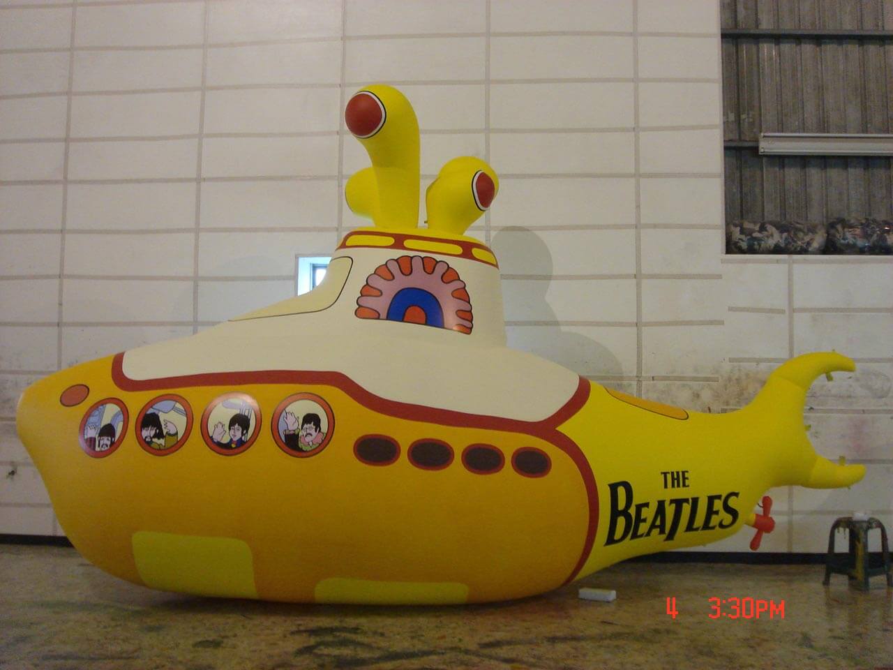 QX Infiniti Yellow Submarine